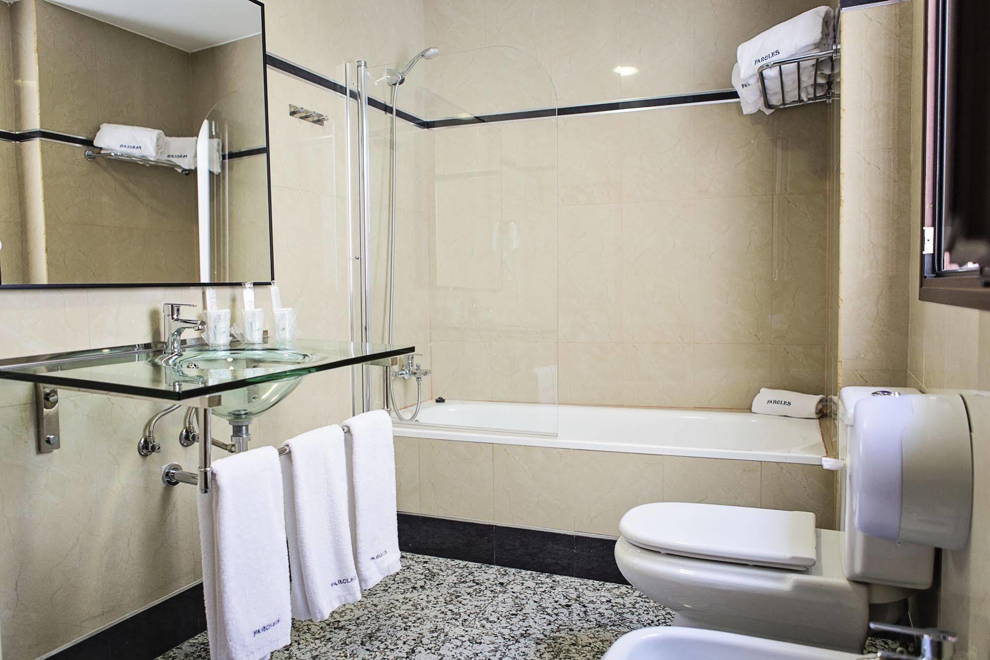 Hotel De Los Faroles Cordoba Ngoại thất bức ảnh